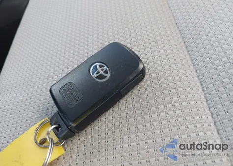 2017 Toyota Rav4 Xle from USA, damaged, VIN JTMRFREVXHJ136009